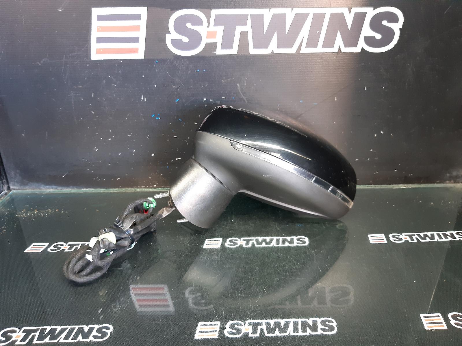View Auto part Left Door Mirror Audi A1 2014