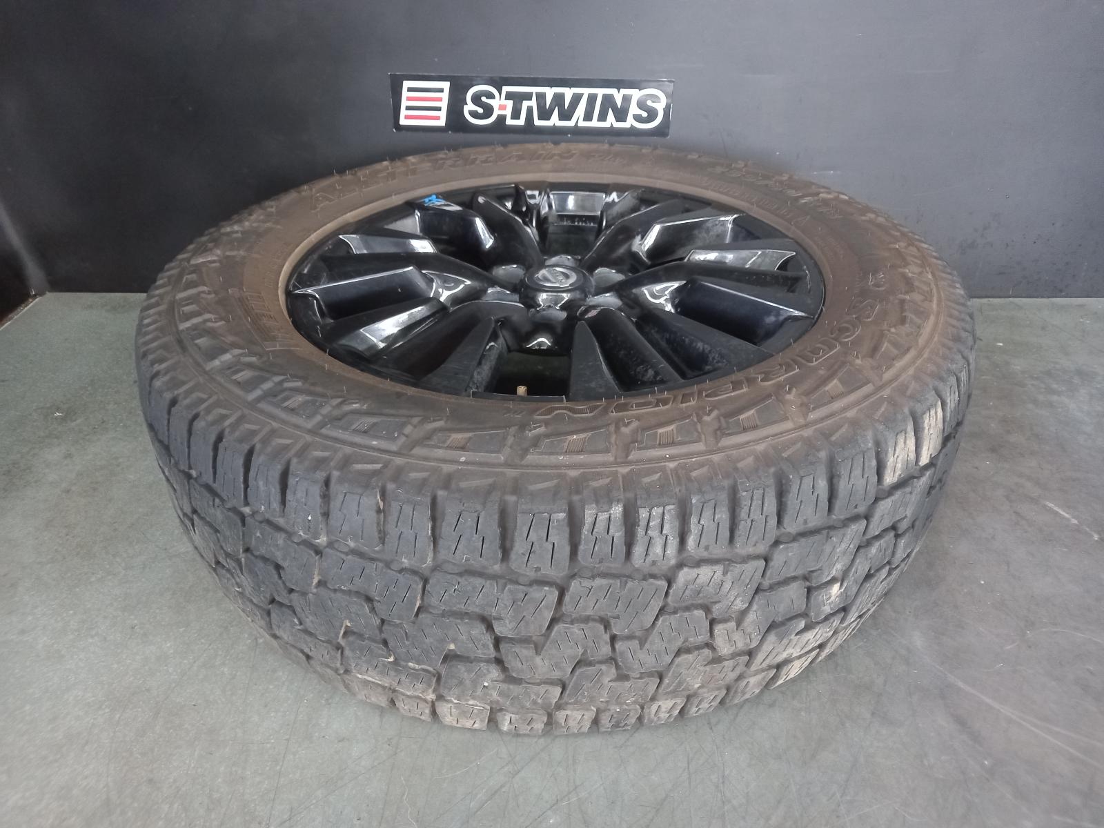 View Auto part Wheel Mag Nissan Navara 2018