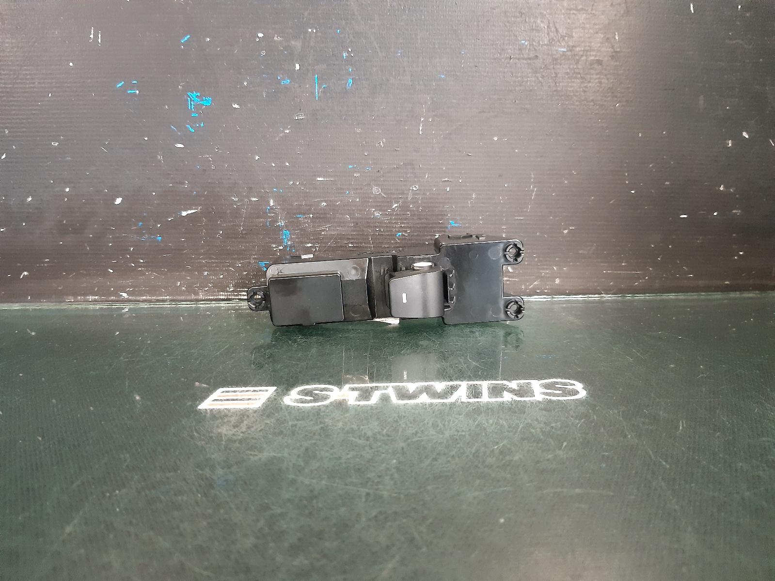 View Auto part Pwr Dr Wind Switch Hyundai Tucson 2017