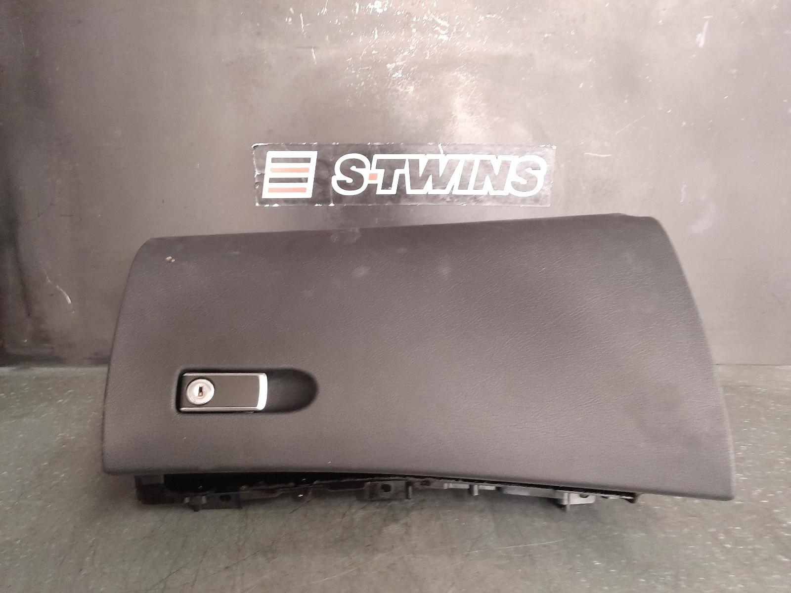 2017 Mercedes E Class Glove Box View Auto part Glove Box Mercedes E Class 2017