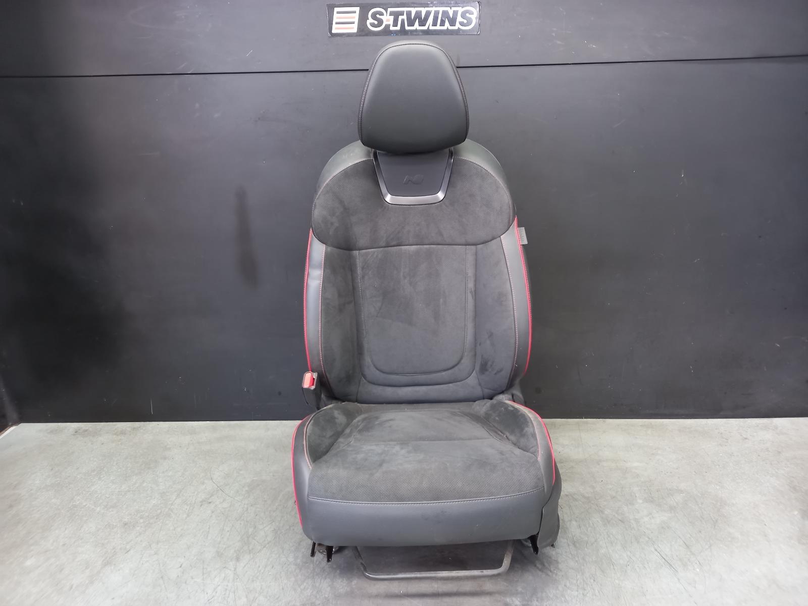 View Auto part Front Seat Hyundai Tucson 2022