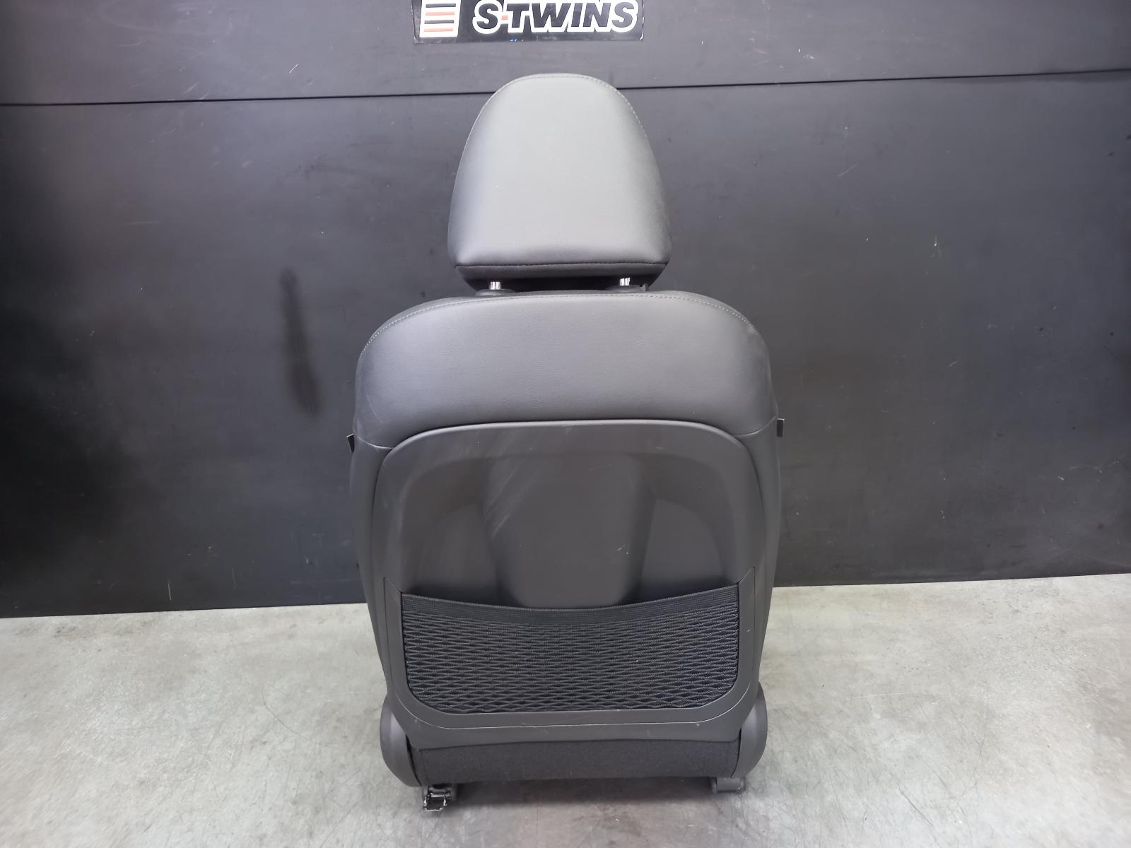 View Auto part Front Seat Hyundai Tucson 2022