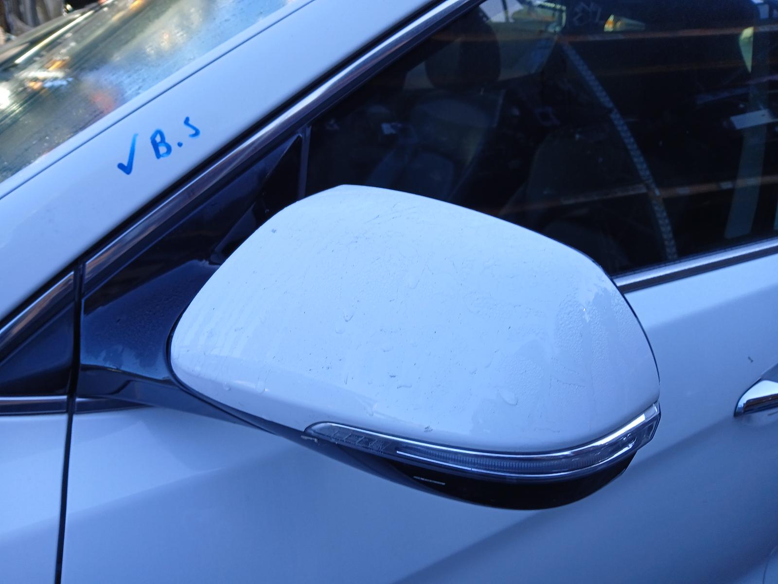 2017 Hyundai Santa Fe Seatbelt/Stalk View Auto part Seatbelt/Stalk Hyundai Santa Fe 2017