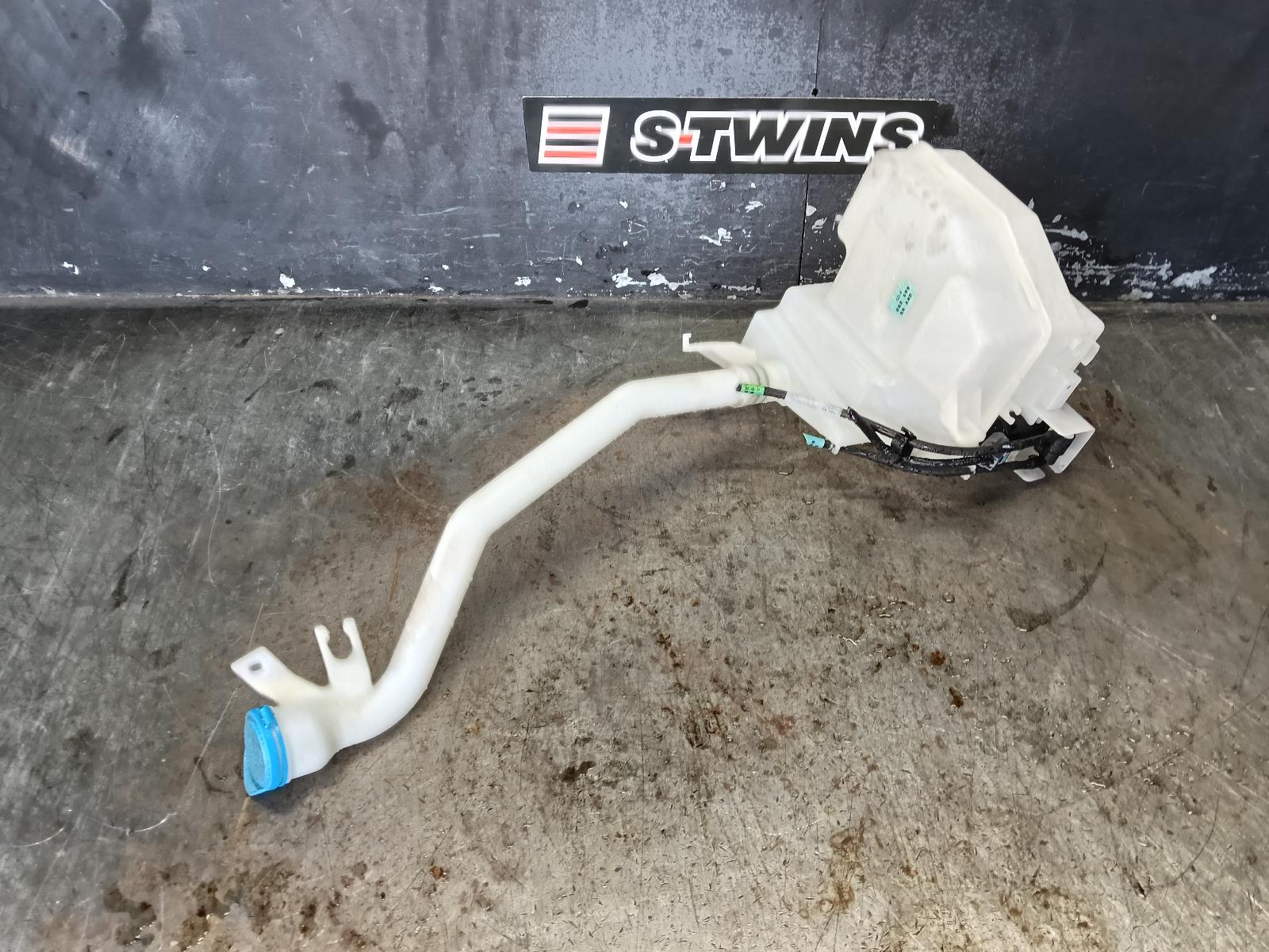 View Auto part Washer Bottle Chery Tiggo 4 Pro 2024