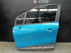View Auto part Left Front Door Renault Captur 2015