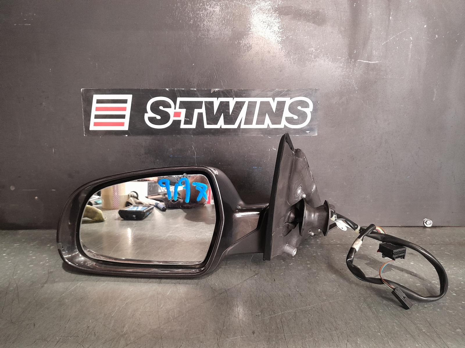 2010 Audi A4 Left Door Mirror View Auto part Left Door Mirror Audi A4 2010