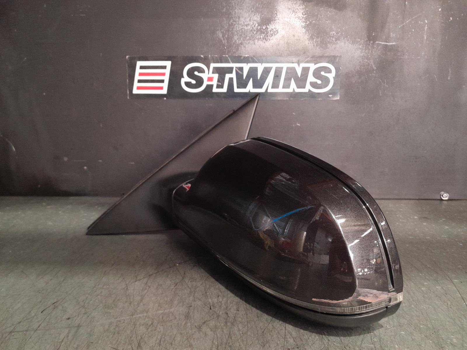 2010 Audi A4 Left Door Mirror View Auto part Left Door Mirror Audi A4 2010