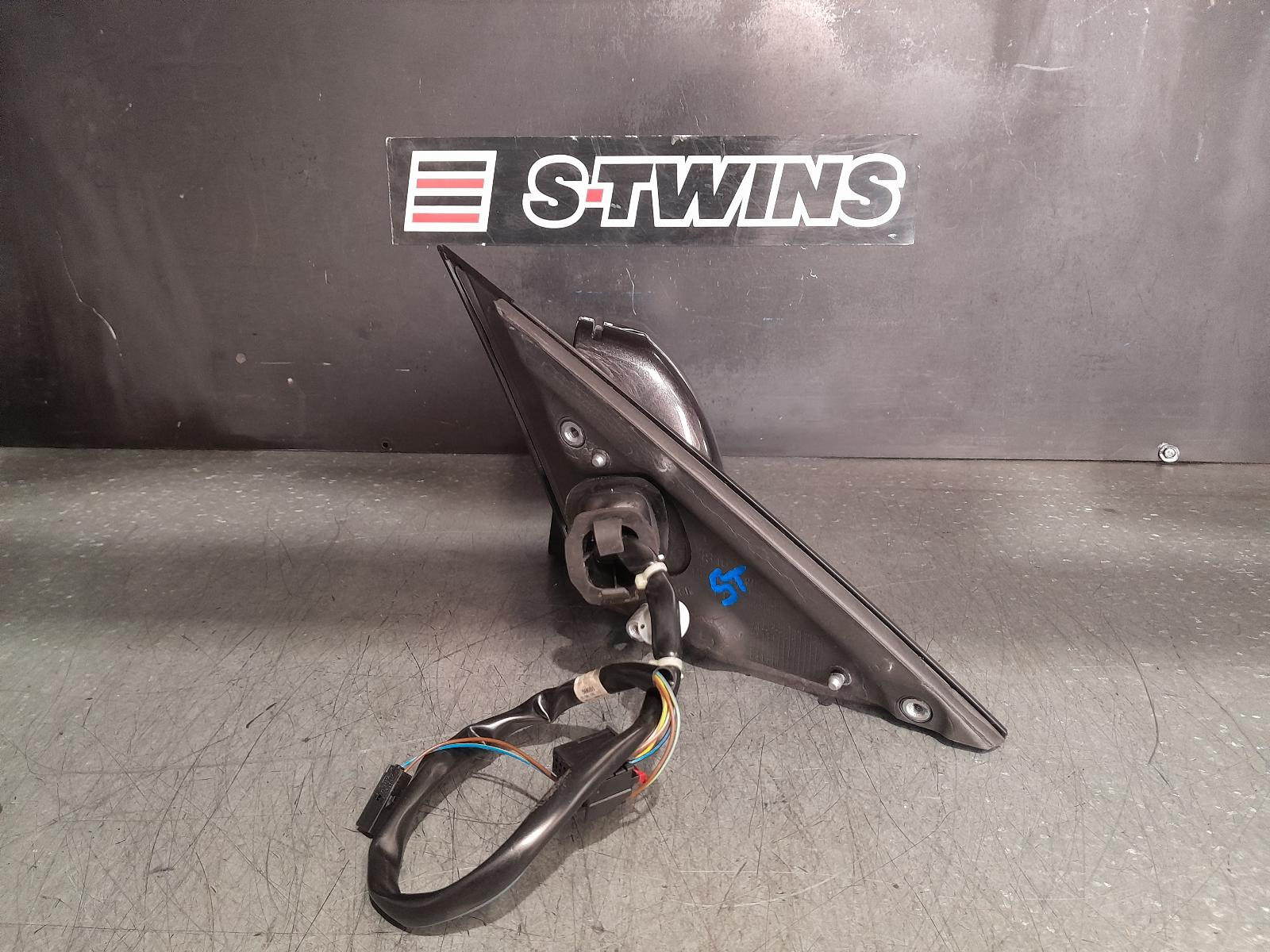 2010 Audi A4 Left Door Mirror View Auto part Left Door Mirror Audi A4 2010