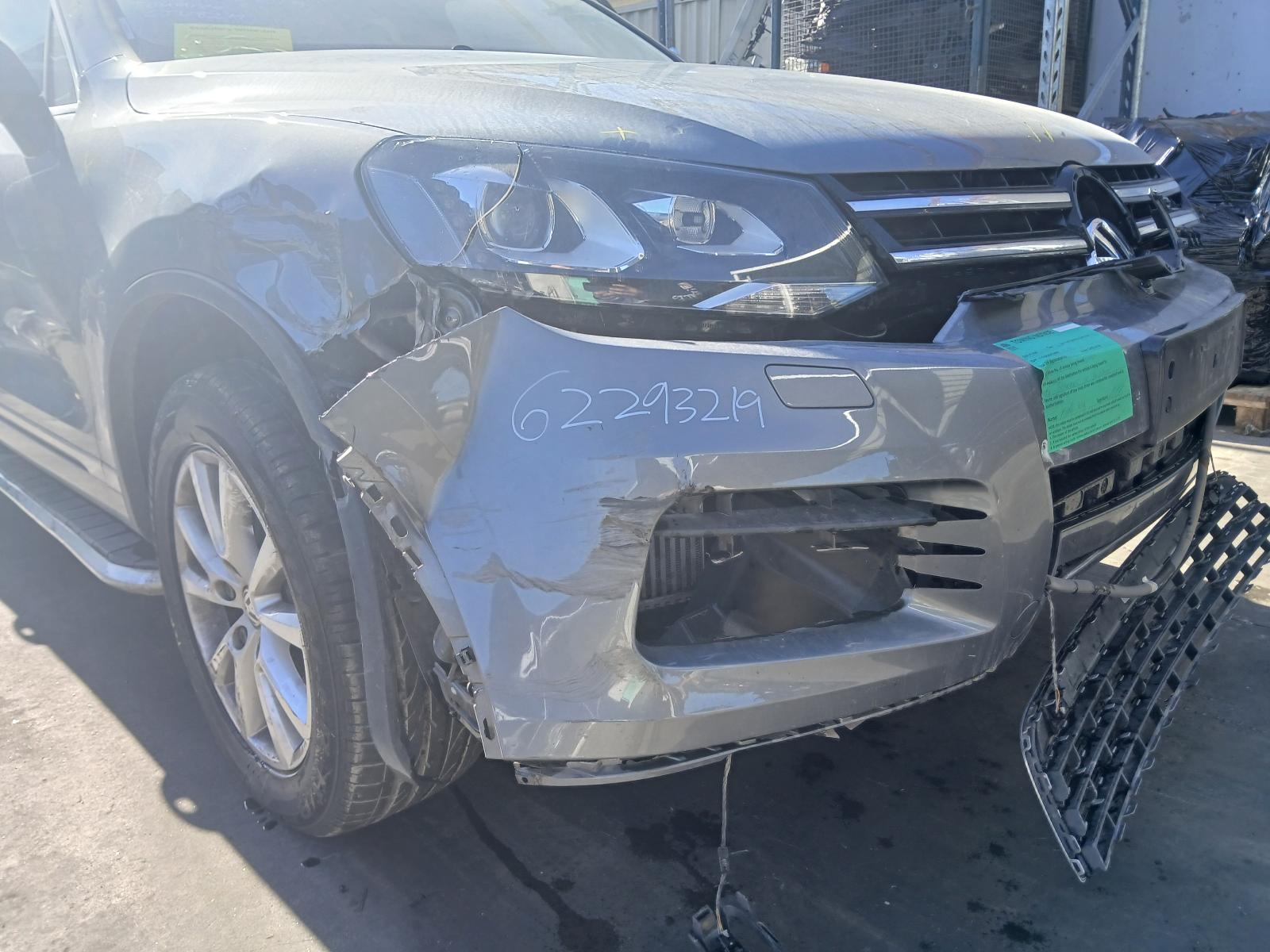 2014 Volkswagen Touareg Side Step/Skirt View Auto part Side Step/Skirt Volkswagen Touareg 2014