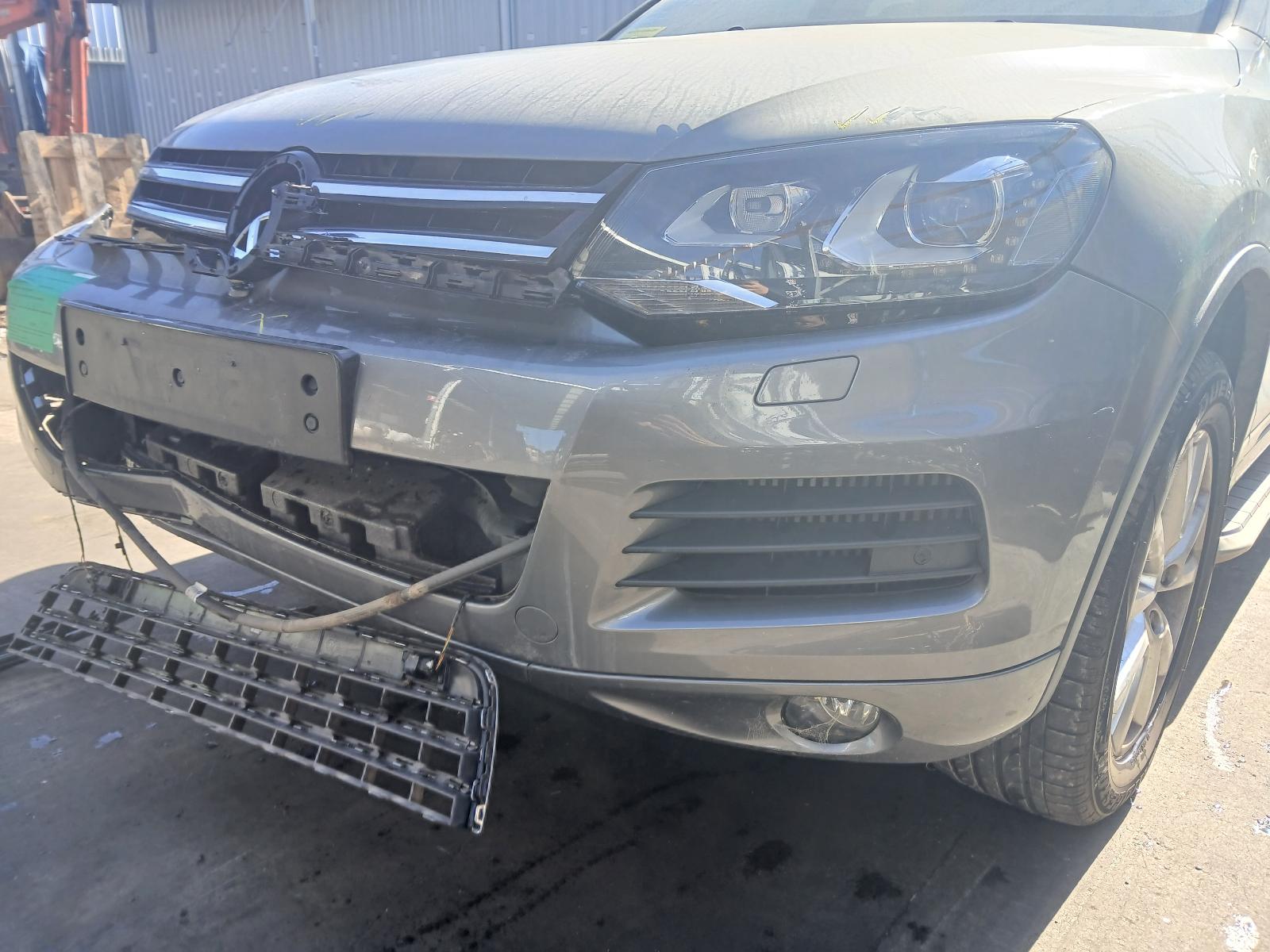 2014 Volkswagen Touareg Side Step/Skirt View Auto part Side Step/Skirt Volkswagen Touareg 2014