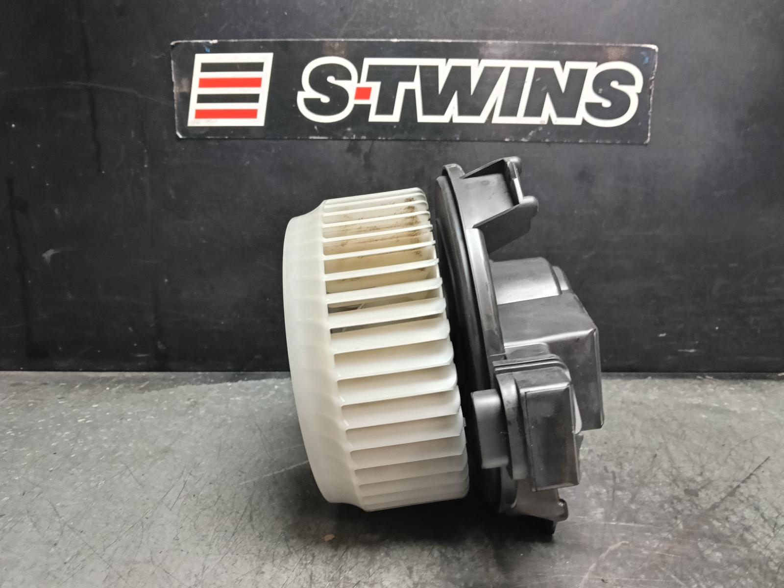 View Auto part Heater Fan Motor Jeep Compass 2013
