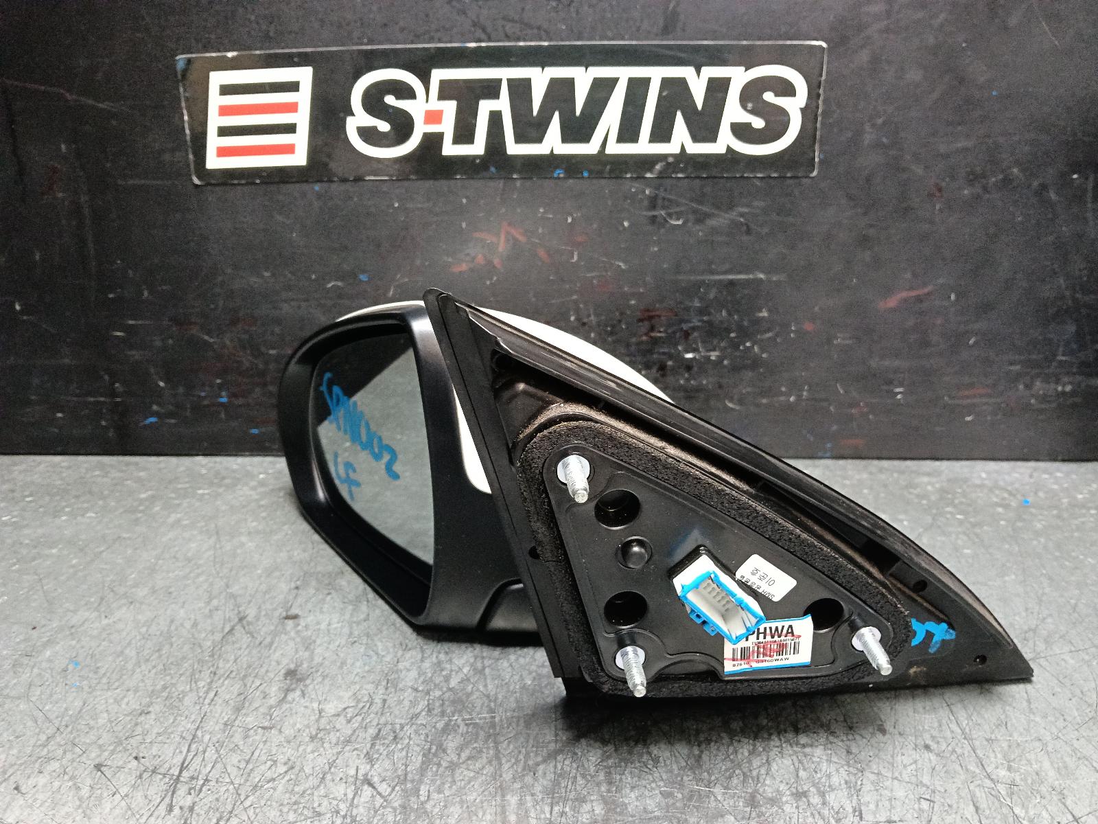 View Auto part Left Door Mirror Hyundai I30 2019