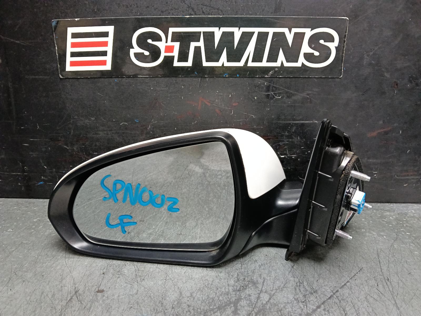 View Auto part Left Door Mirror Hyundai I30 2019