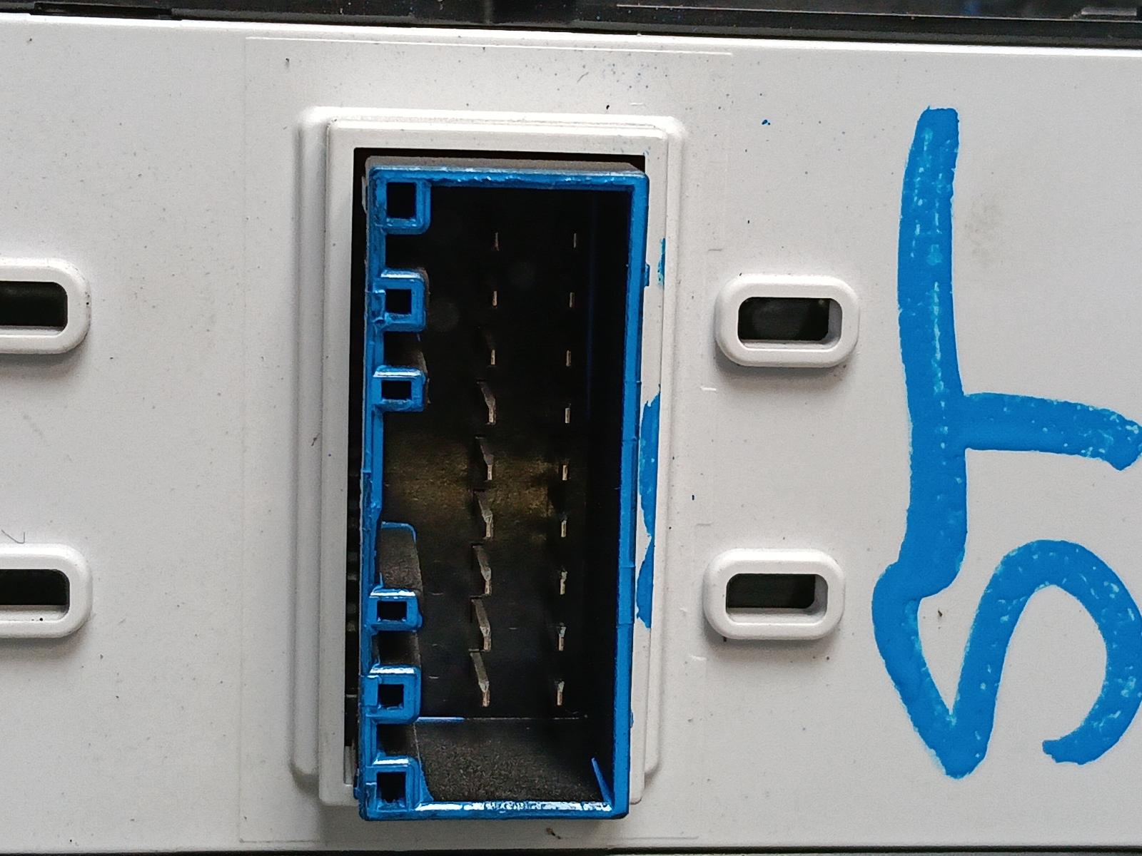 View Auto part Pwr Dr Wind Switch Hyundai I30 2019