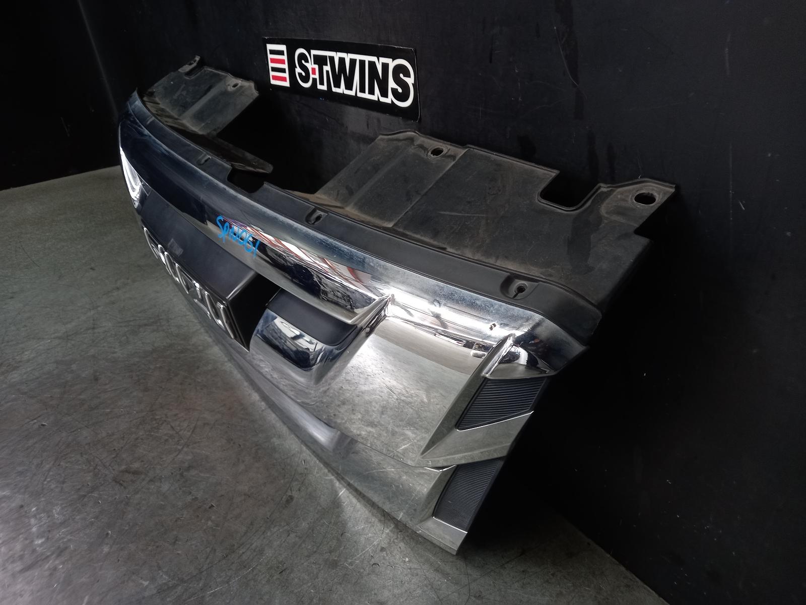 2019 Isuzu Dmax Grille View Auto part Grille Isuzu Dmax 2019
