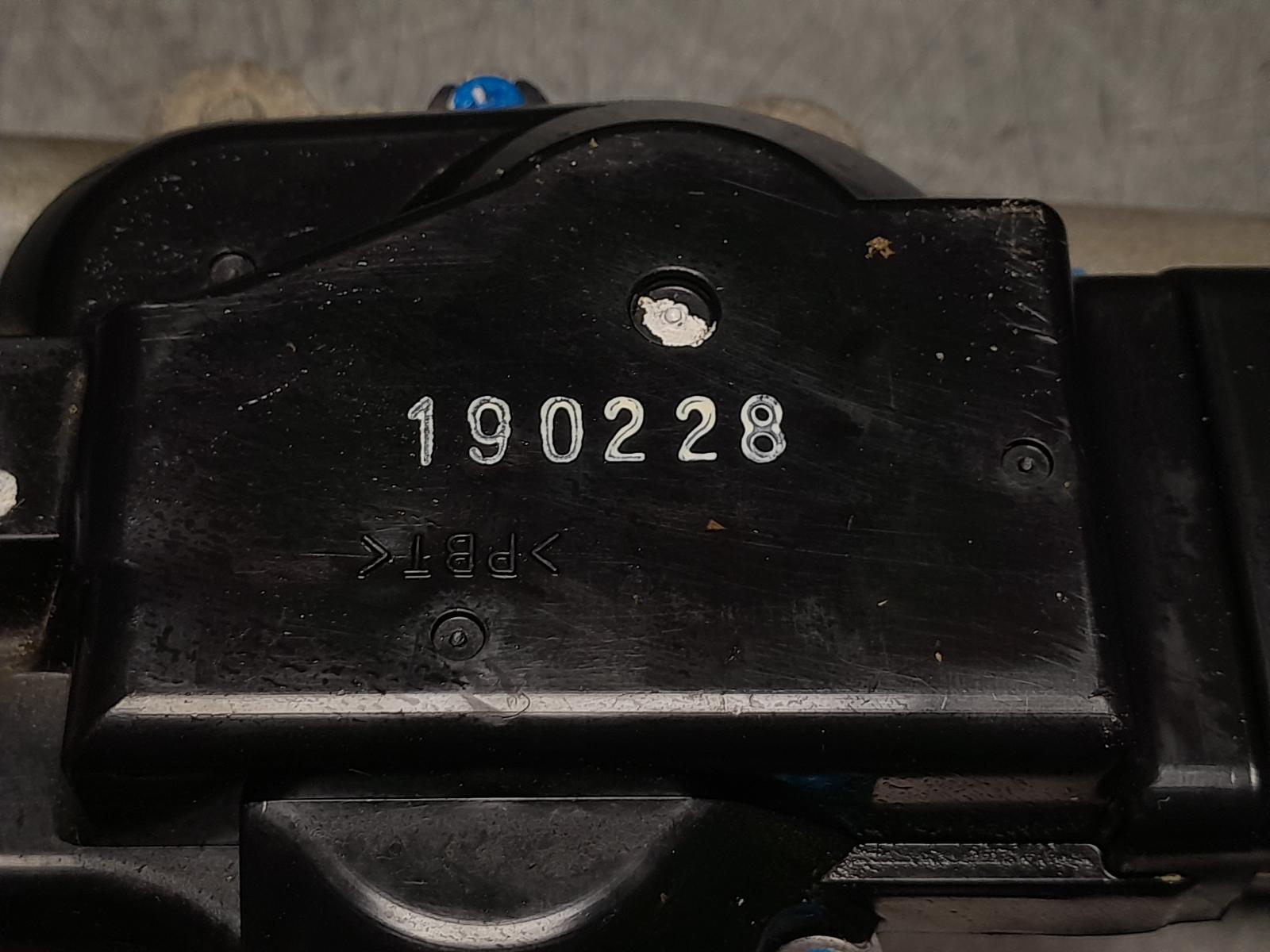View Auto part Wiper Motor Isuzu Dmax 2019