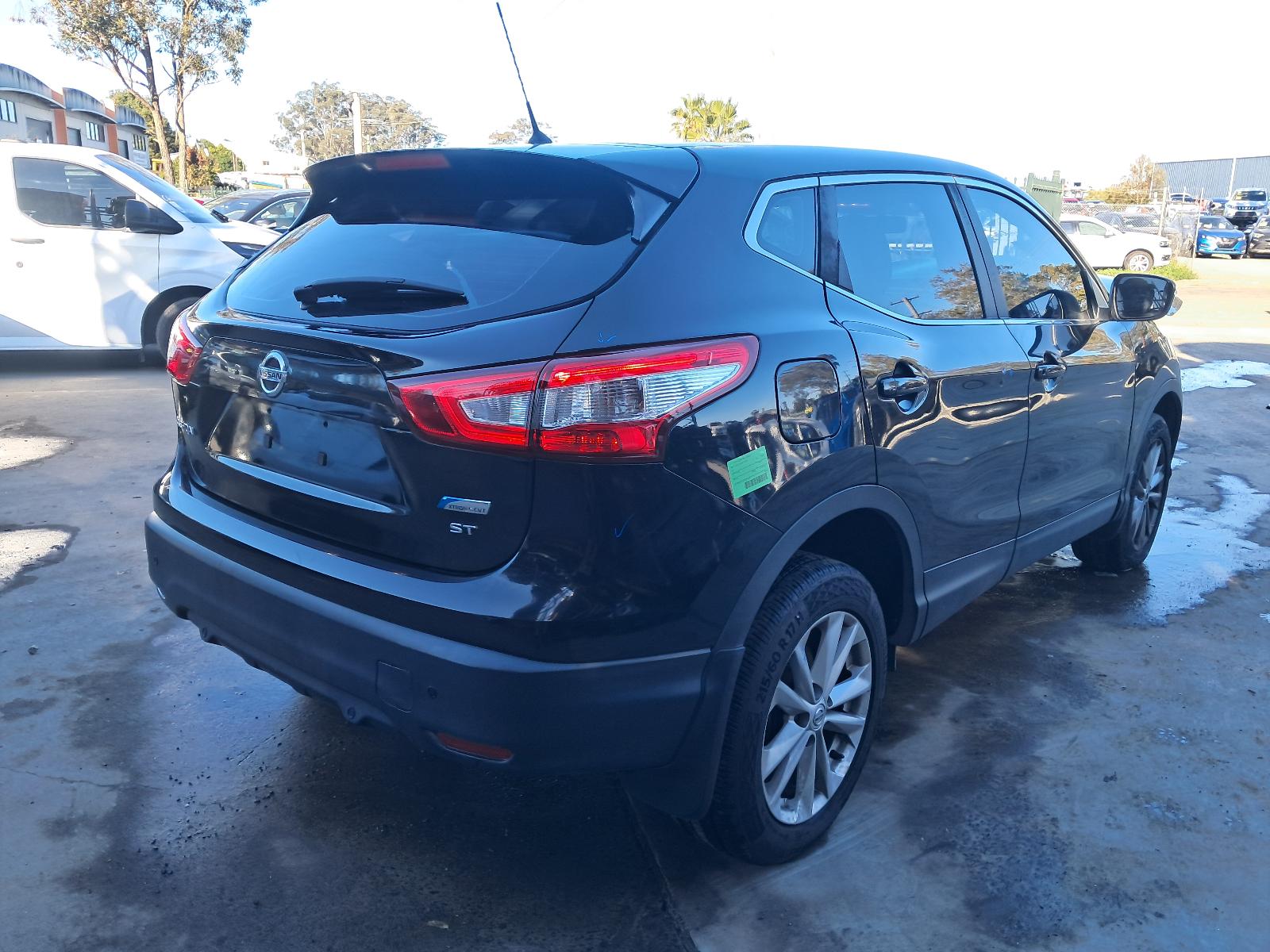 2014 Nissan Qashqai Bootlid/Tailgate View Auto part Bootlid/Tailgate Nissan Qashqai 2014