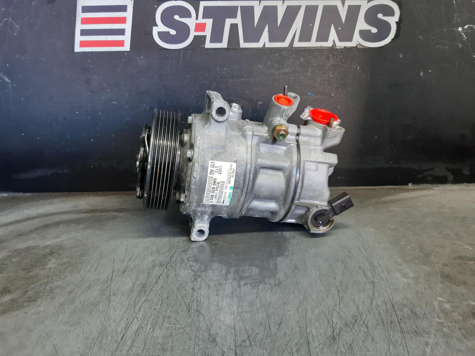 View Auto part A/C Compressor Volkswagen Polo 2012