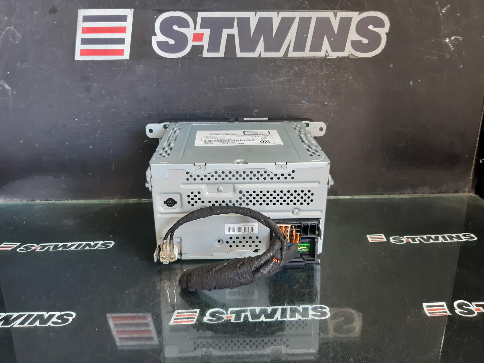 View Auto part Radio/Cd/Dvd/Sat/Tv Volkswagen Polo 2012