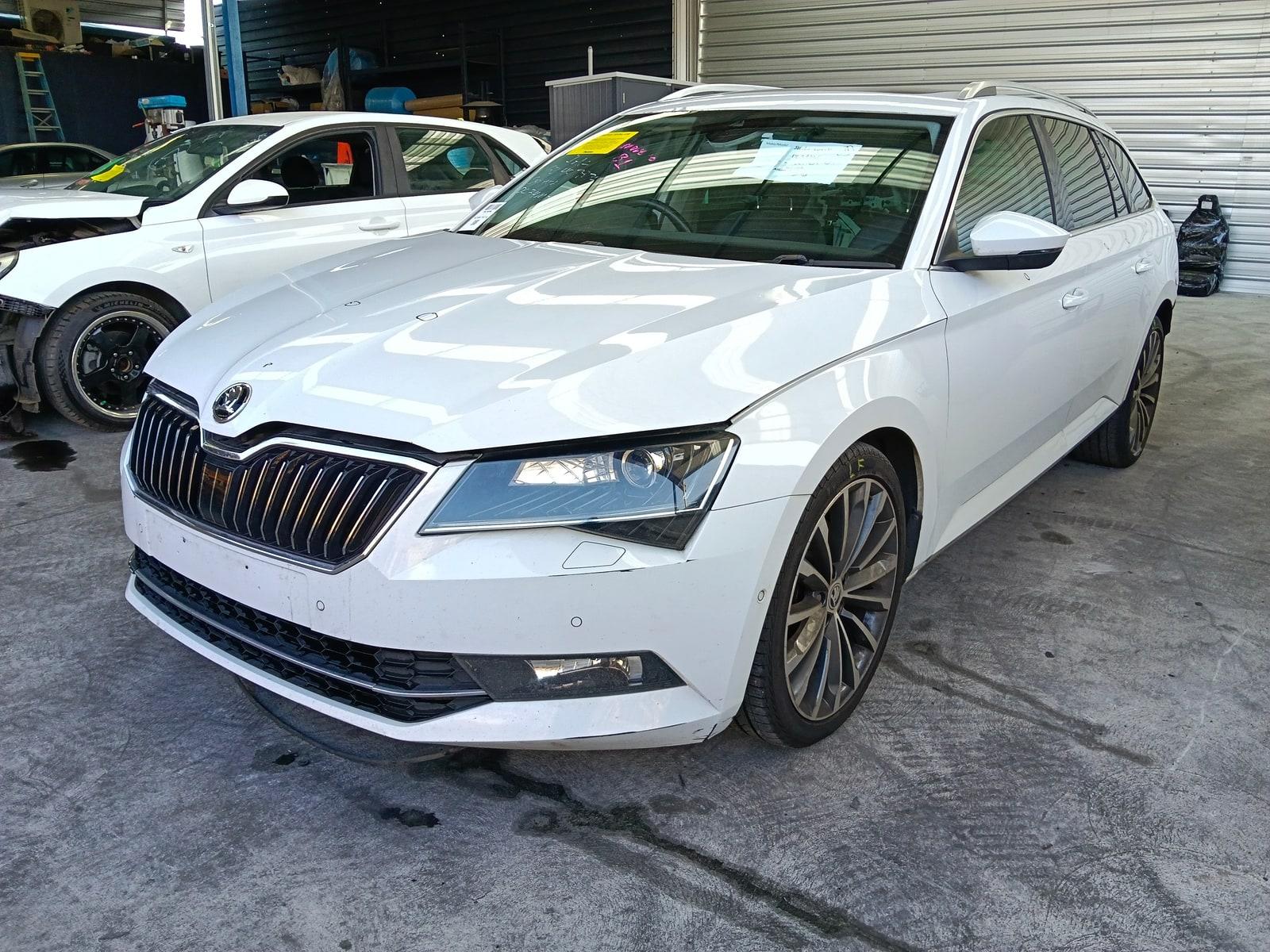 2016 Skoda Superb Radio/Cd/Dvd/Sat/Tv View Auto part Radio/Cd/Dvd/Sat/Tv Skoda Superb 2016