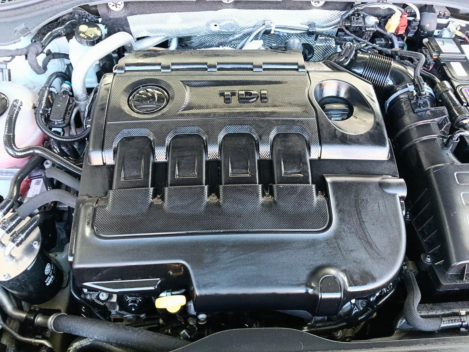 2016 Skoda Superb Radio/Cd/Dvd/Sat/Tv View Auto part Radio/Cd/Dvd/Sat/Tv Skoda Superb 2016