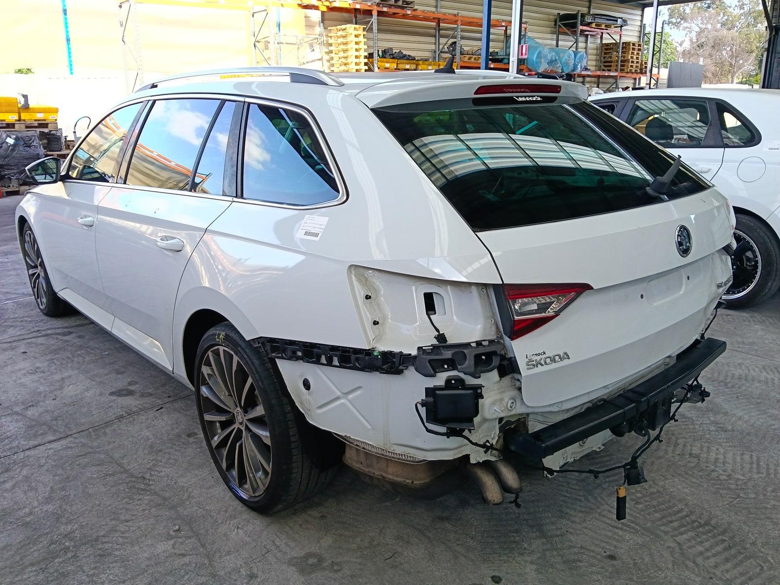 2016 Skoda Superb Radio/Cd/Dvd/Sat/Tv View Auto part Radio/Cd/Dvd/Sat/Tv Skoda Superb 2016