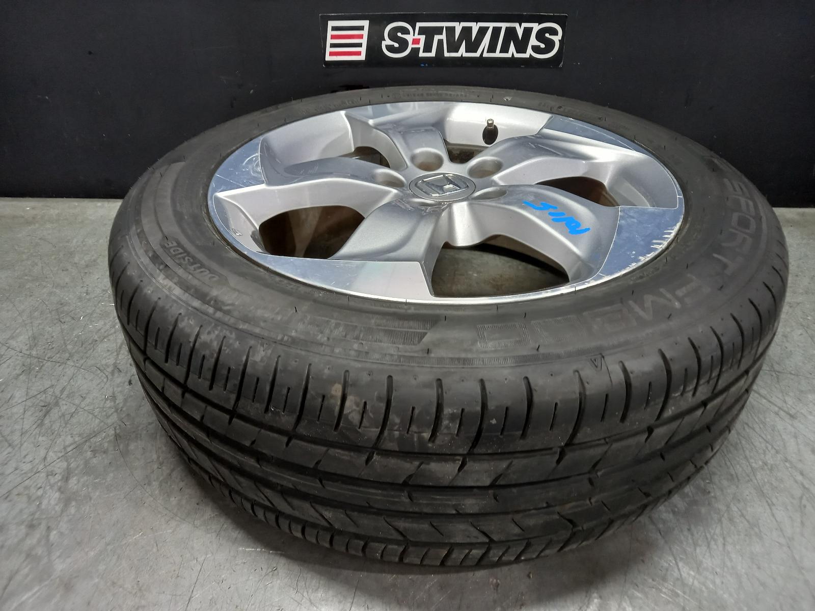 View Auto part Wheel Mag Honda Hrv 2015