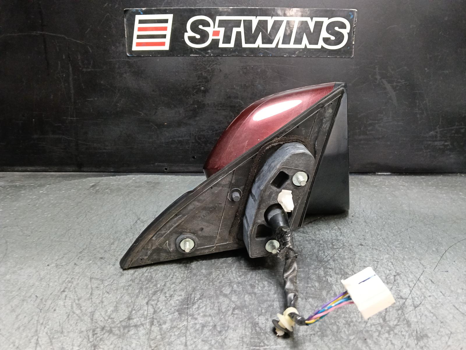 View Auto part Right Door Mirror Honda Hrv 2015