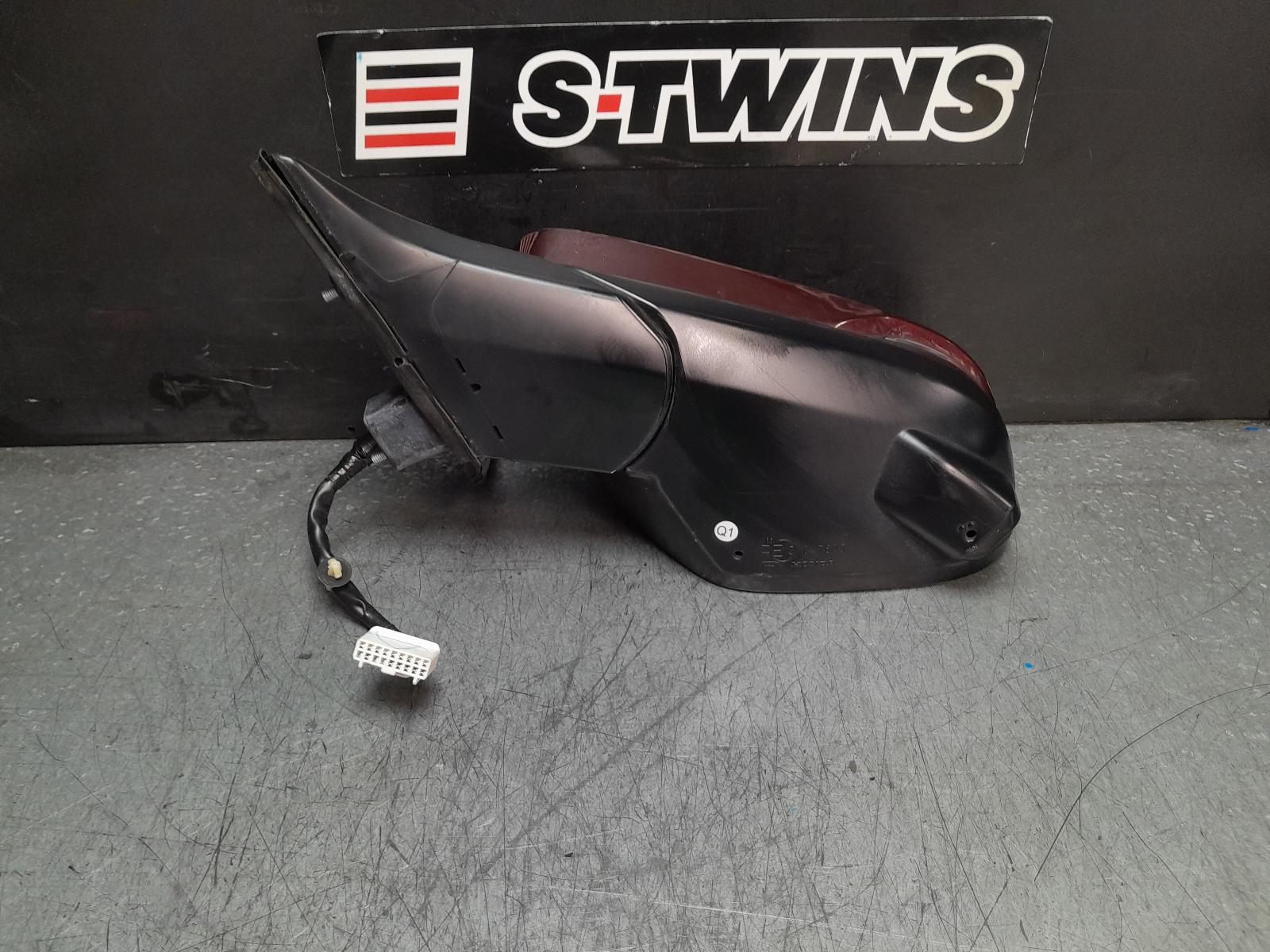 View Auto part Left Door Mirror Honda Hrv 2015