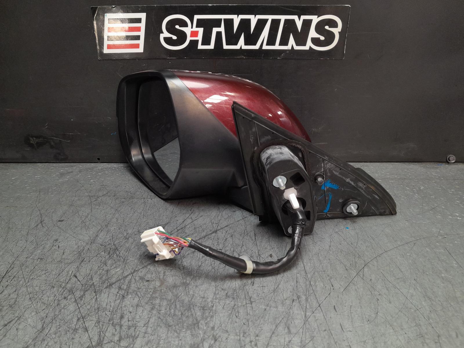 View Auto part Left Door Mirror Honda Hrv 2015