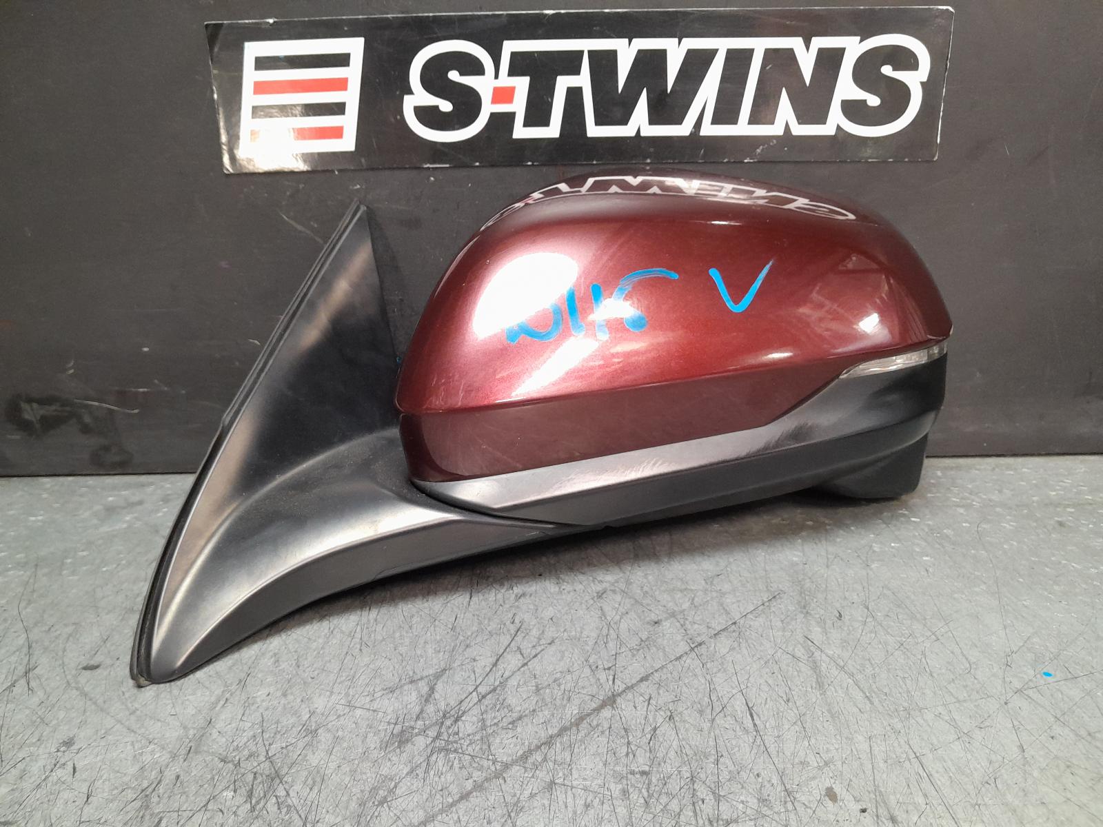 View Auto part Left Door Mirror Honda Hrv 2015