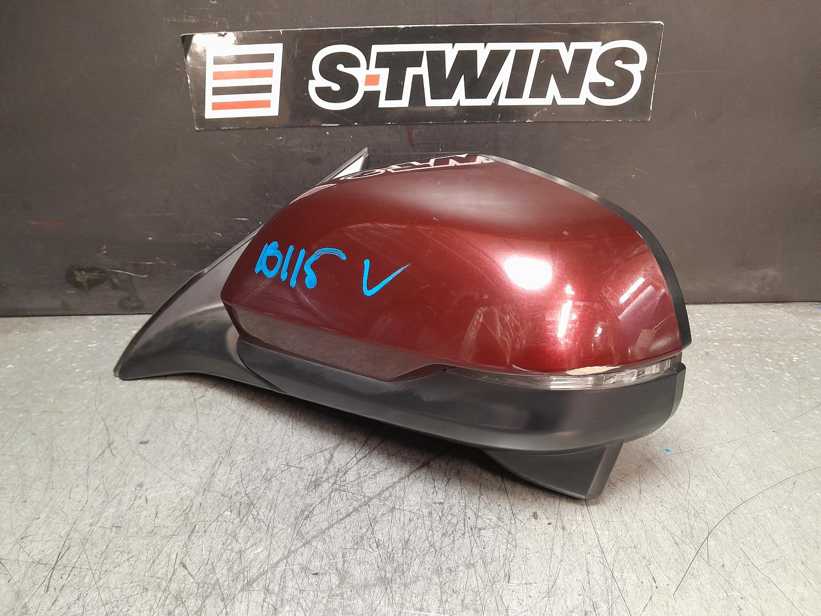 View Auto part Left Door Mirror Honda Hrv 2015