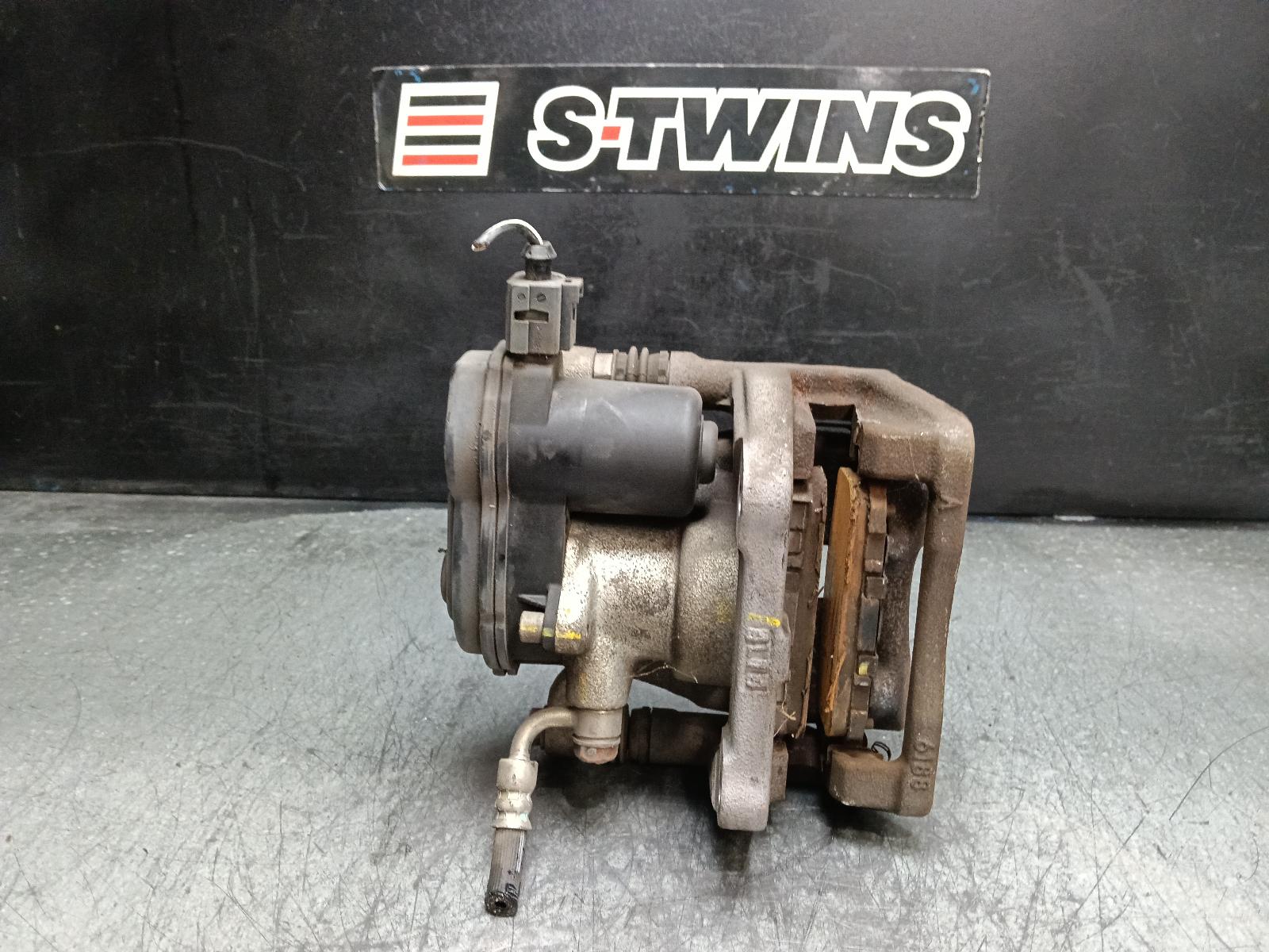 2015 Honda Hrv Caliper View Auto part Caliper Honda Hrv 2015