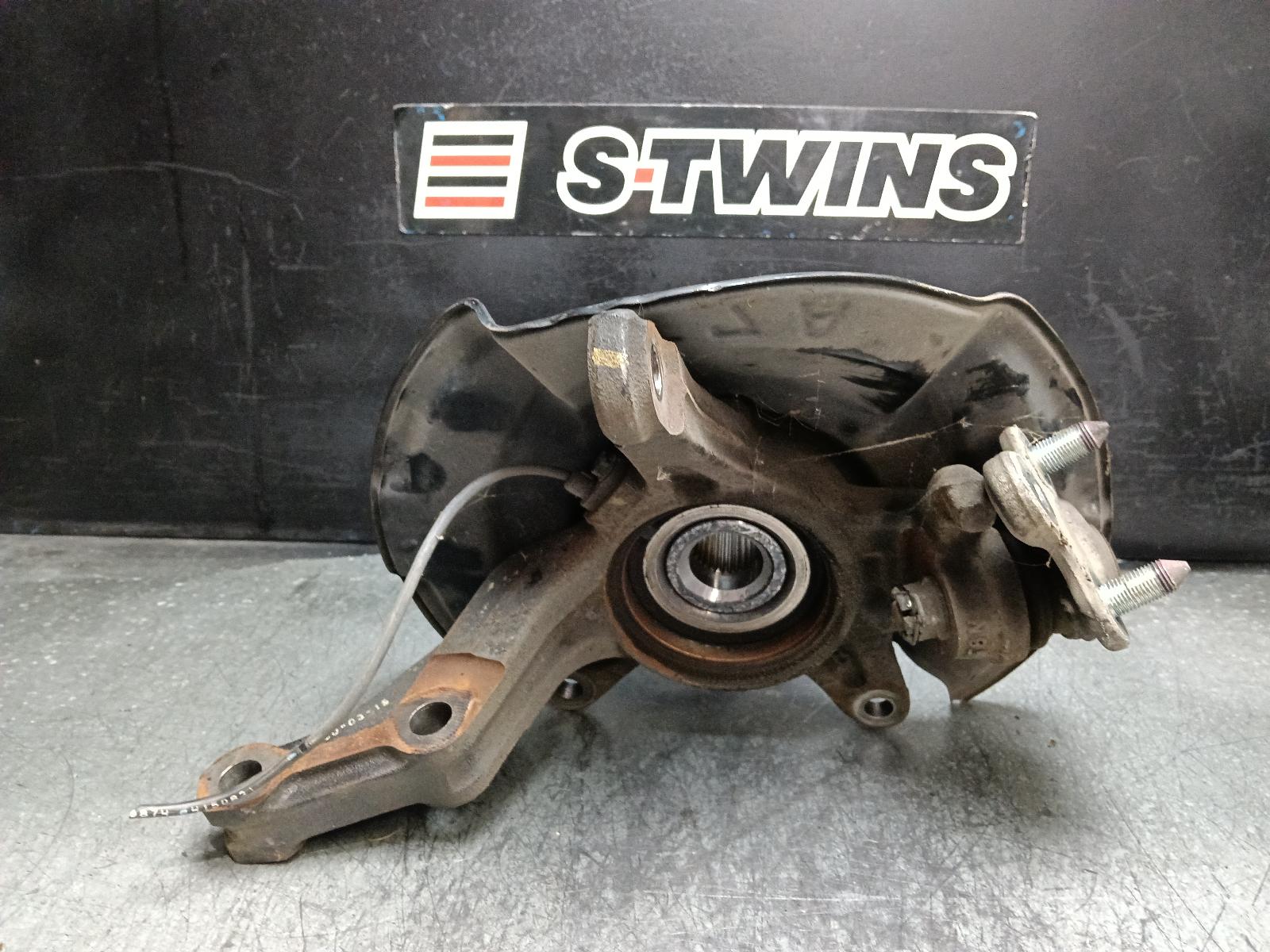 View Auto part Right Front Hub Assembly Honda Hrv 2015