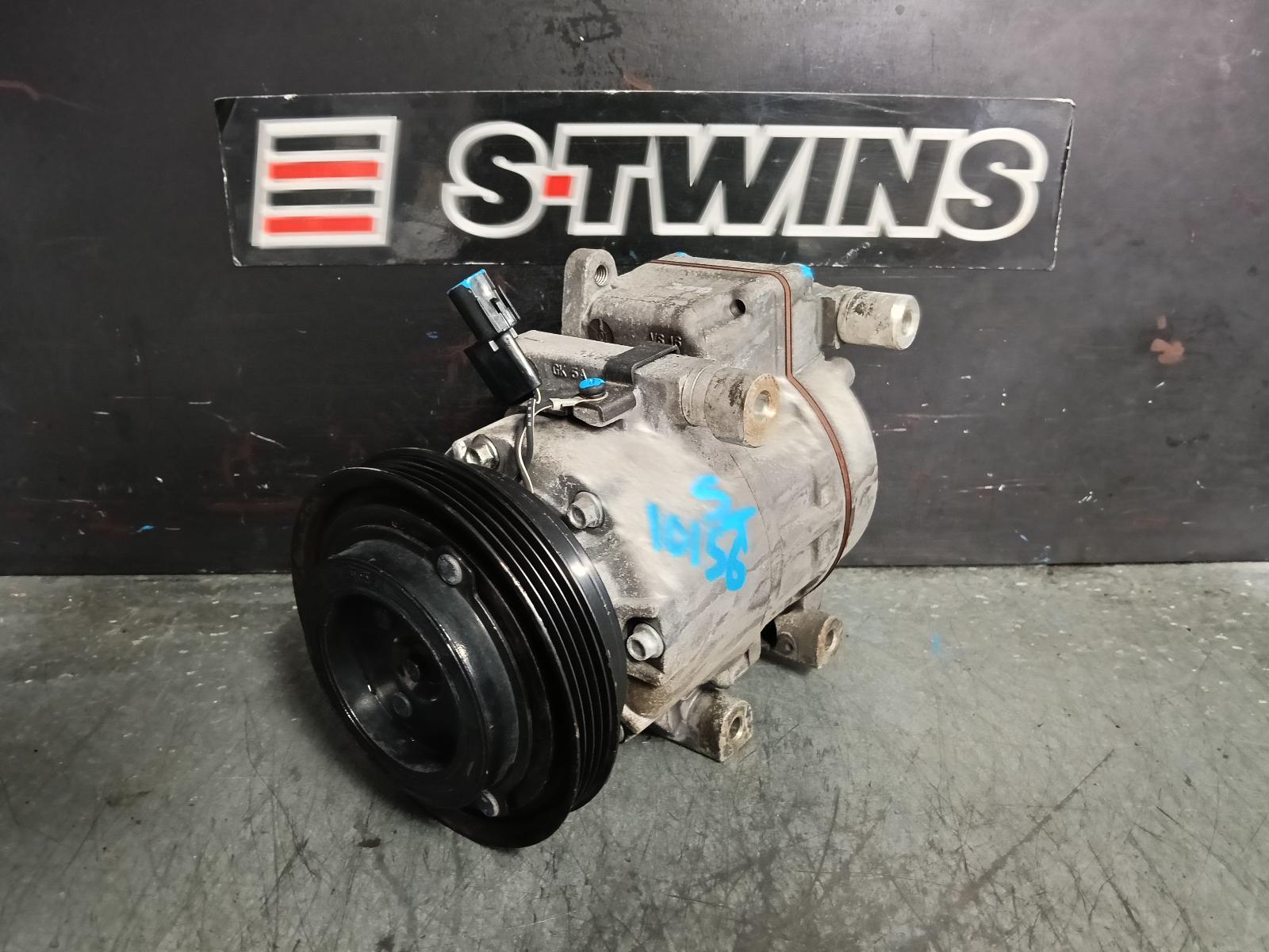 View Auto part A/C Compressor Hyundai I30 2011