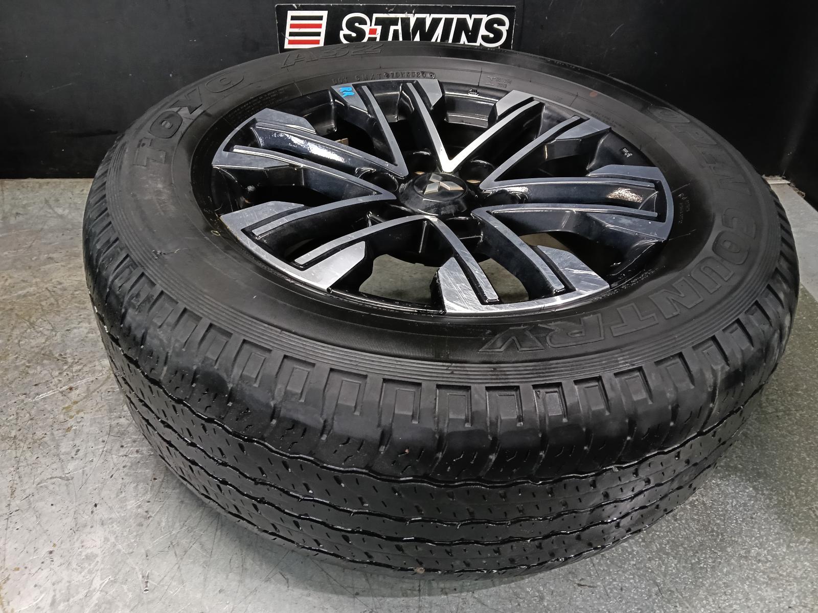 View Auto part Wheel Mag Mitsubishi Pajero 2021