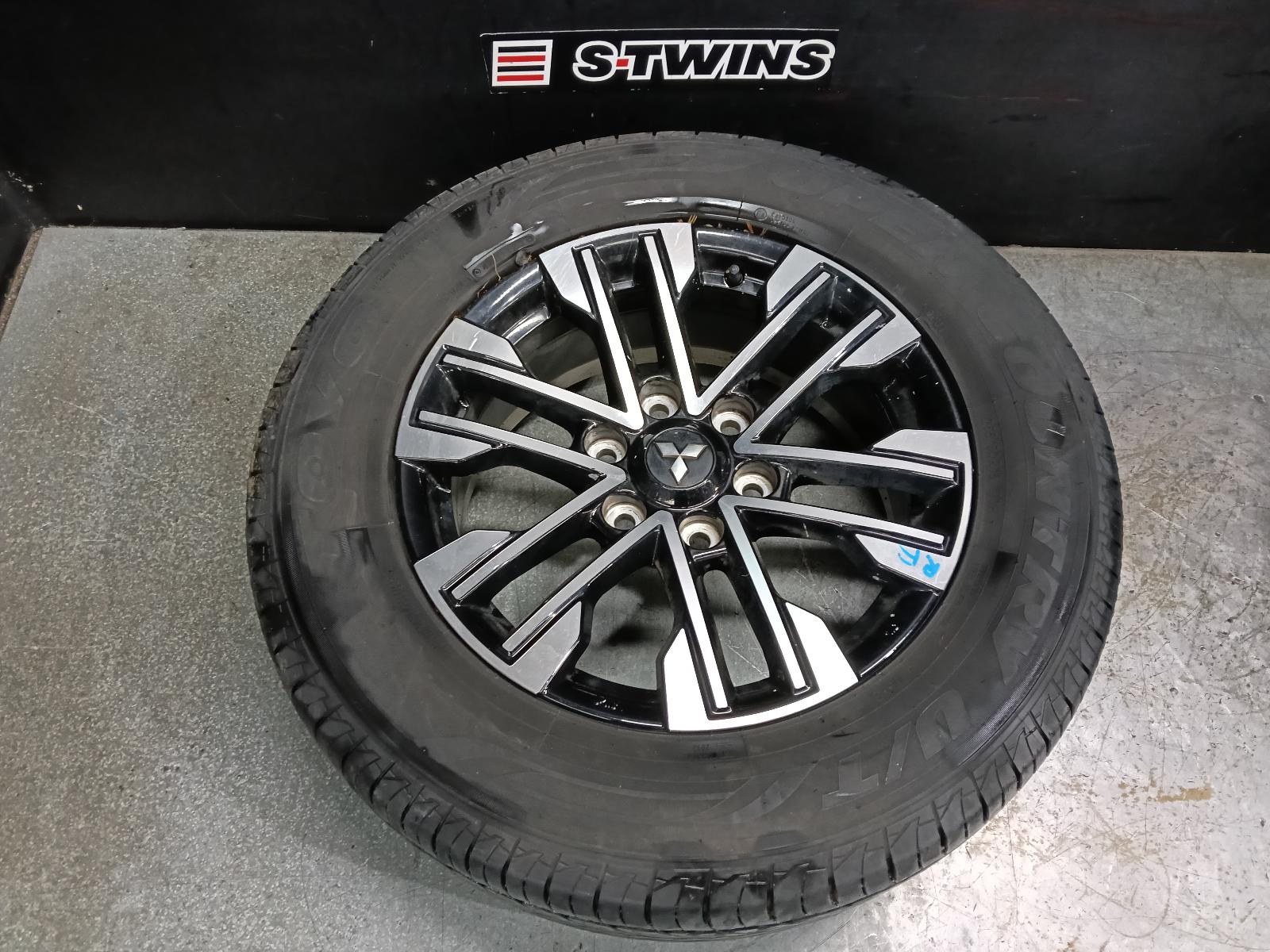 2021 Mitsubishi Pajero Wheel Mag View Auto part Wheel Mag Mitsubishi Pajero 2021