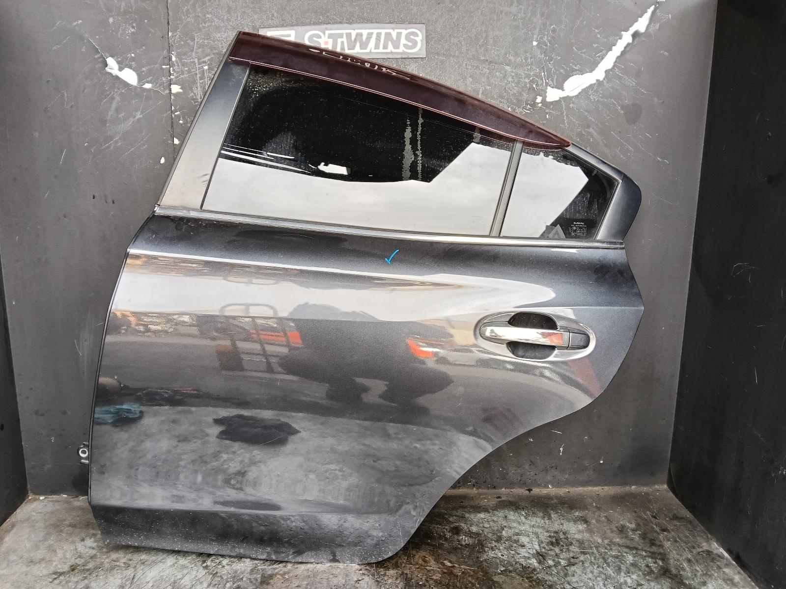 View Auto part Left Rear Door/Sliding Subaru Impreza 2018