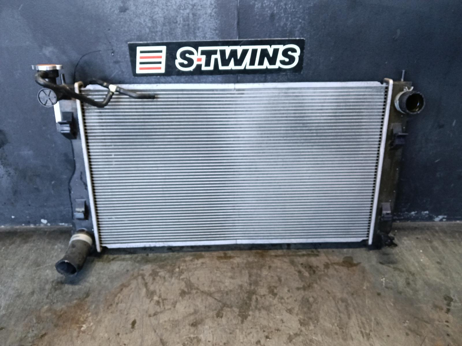 View Auto part Radiator Subaru Impreza 2018