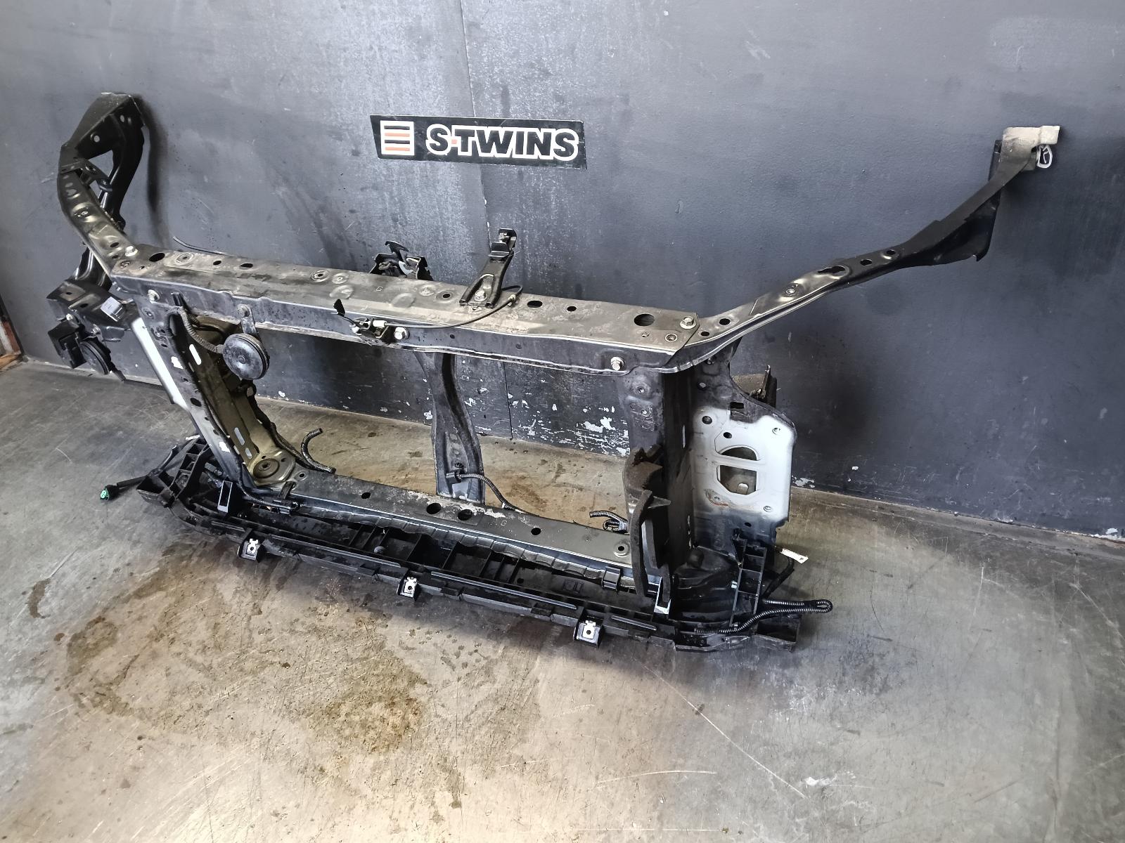 View Auto part Radiator Support Subaru Impreza 2018