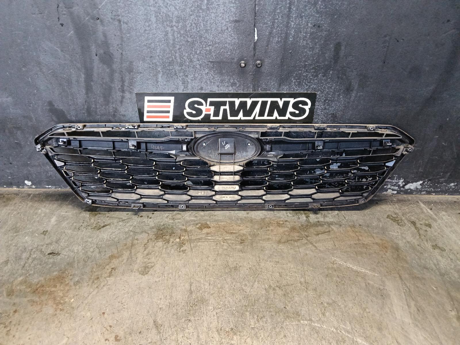 View Auto part Grille Subaru Impreza 2018