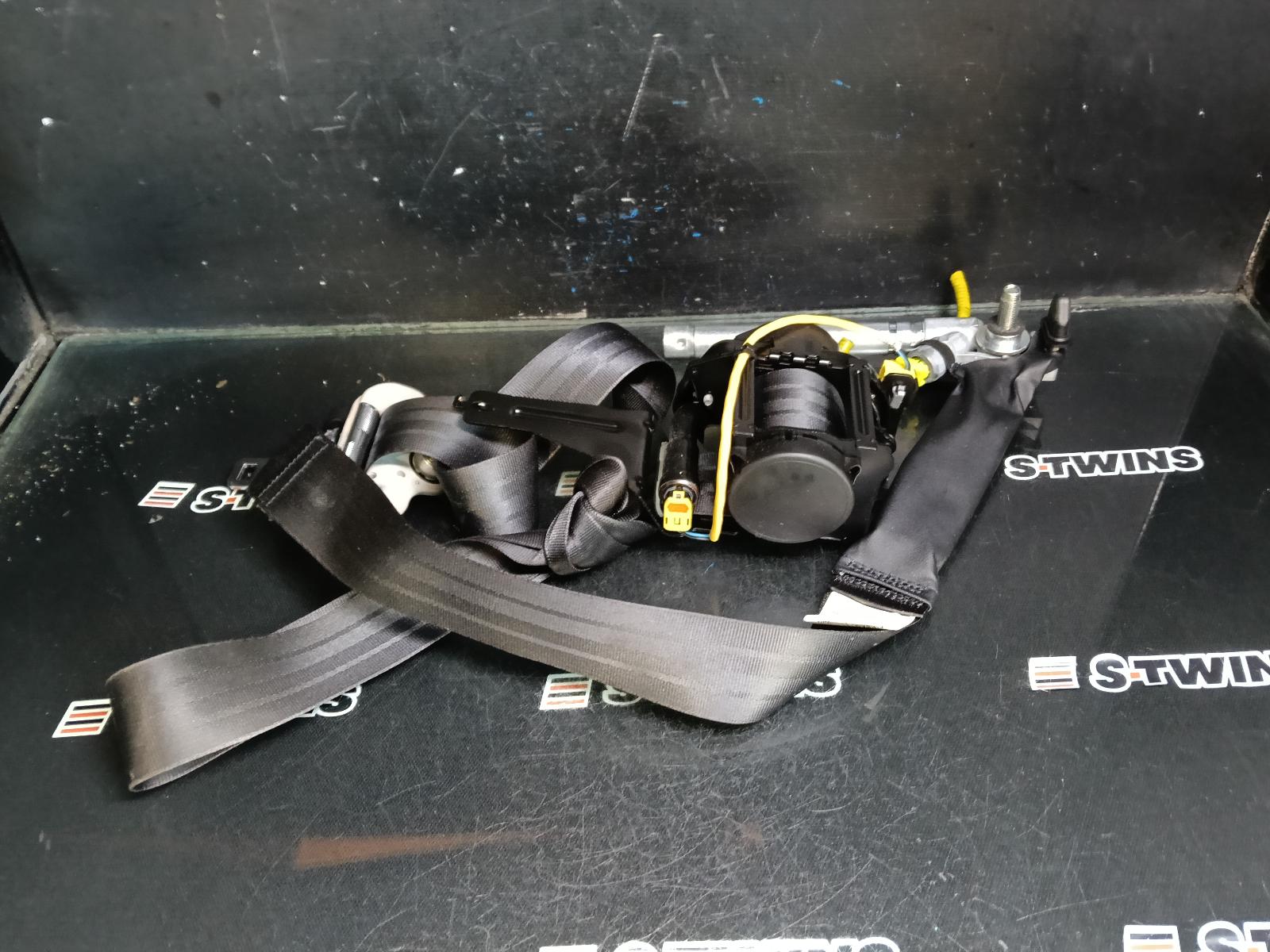 View Auto part Seatbelt/Stalk Subaru Impreza 2018