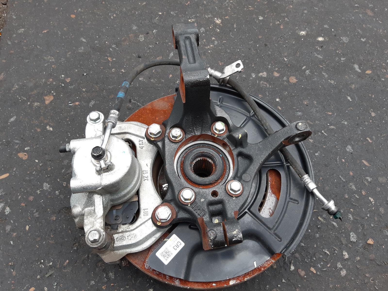 Right Front Hub Assembly Sonata Hyundai 2015