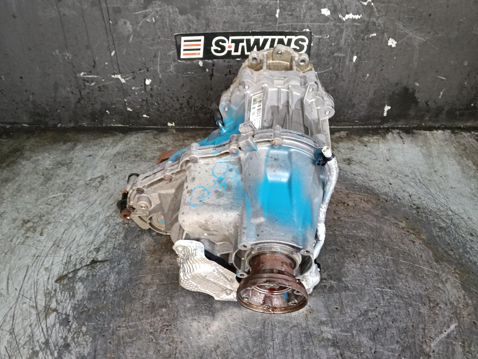 View Auto part Transfer Case Jeep Grandcherokee 2015