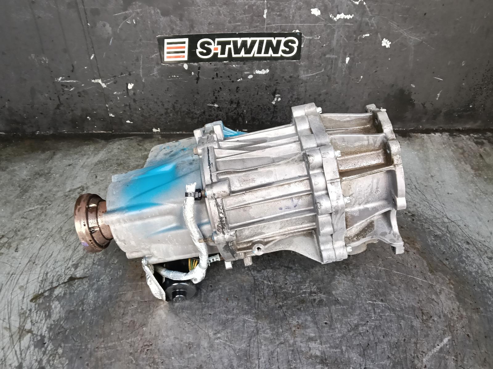 View Auto part Transfer Case Jeep Grandcherokee 2015