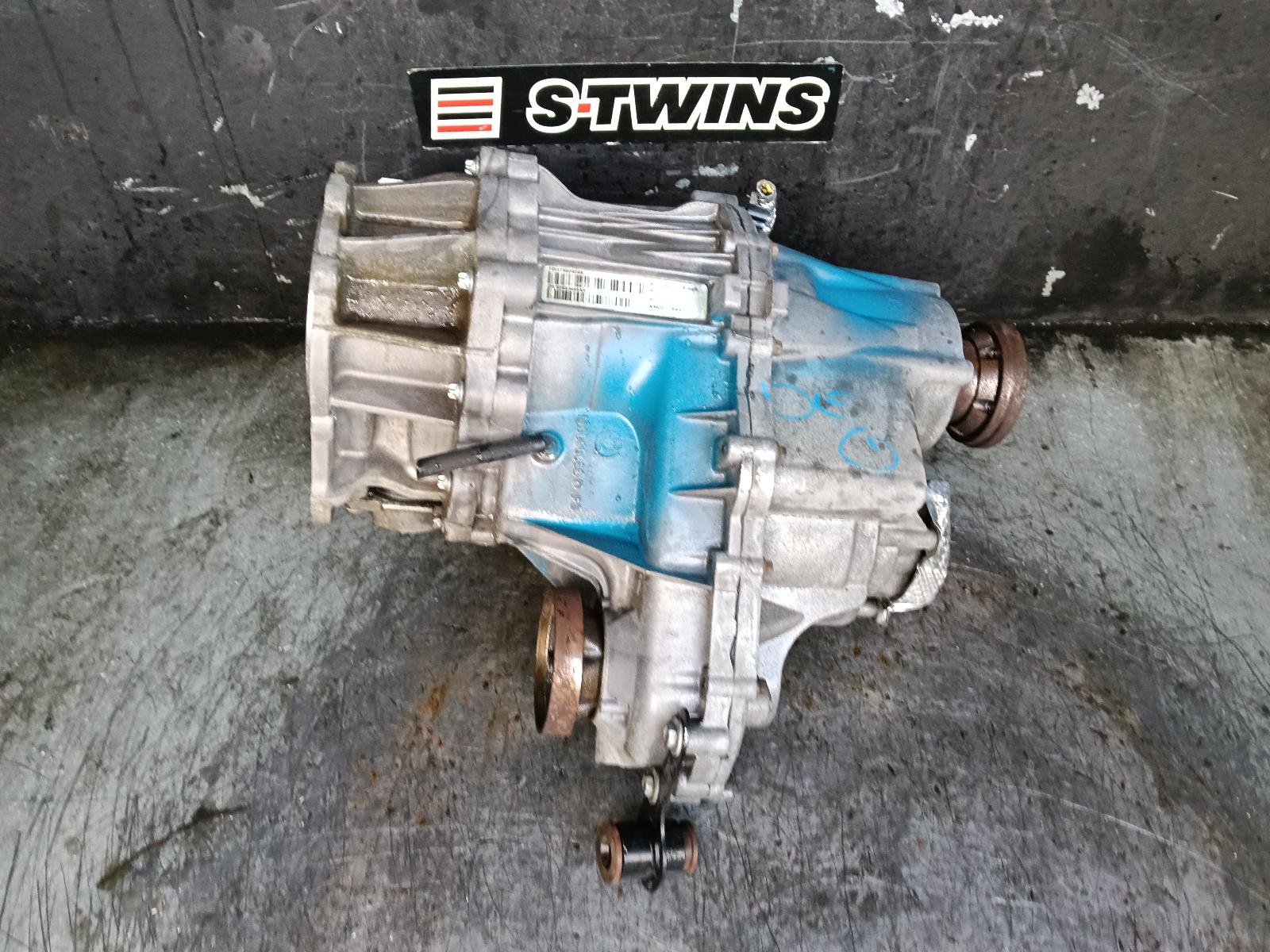 View Auto part Transfer Case Jeep Grandcherokee 2015