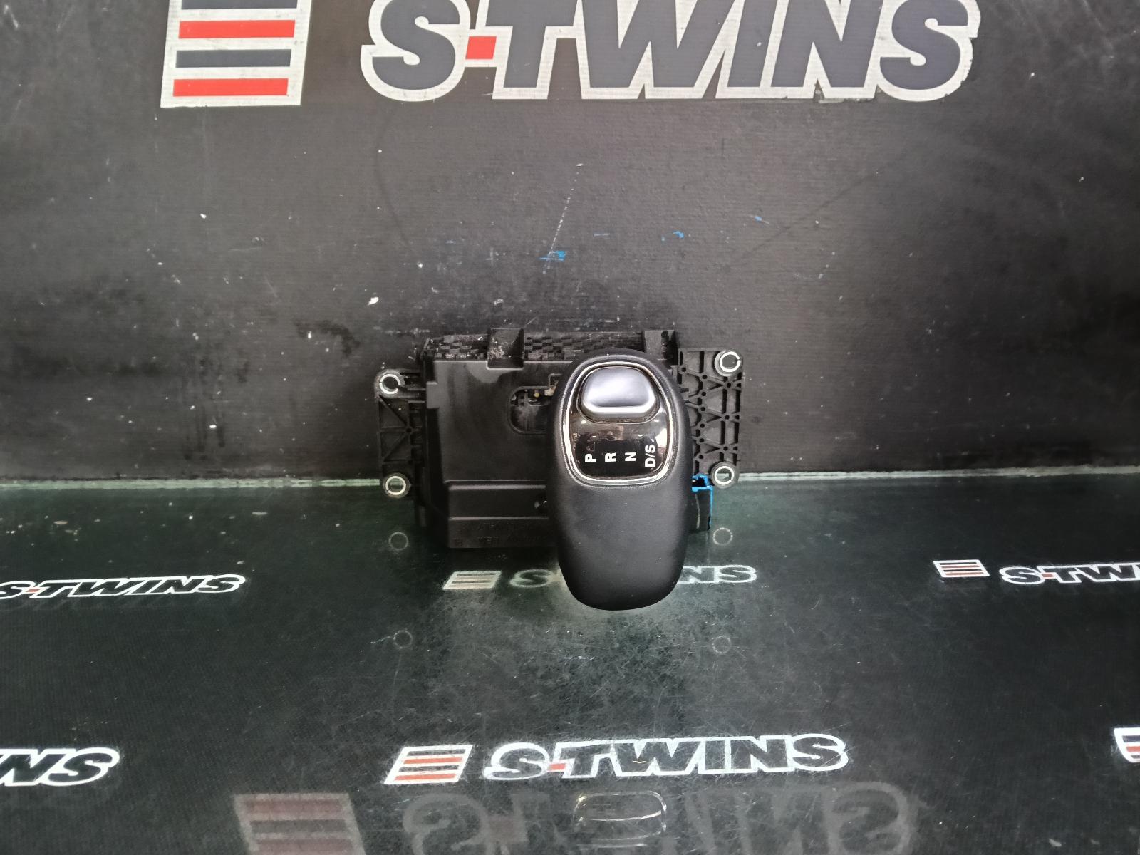 2015 Jeep Grandcherokee Gear Stick/Shifter View Auto part Gear Stick/Shifter Jeep Grandcherokee 2015