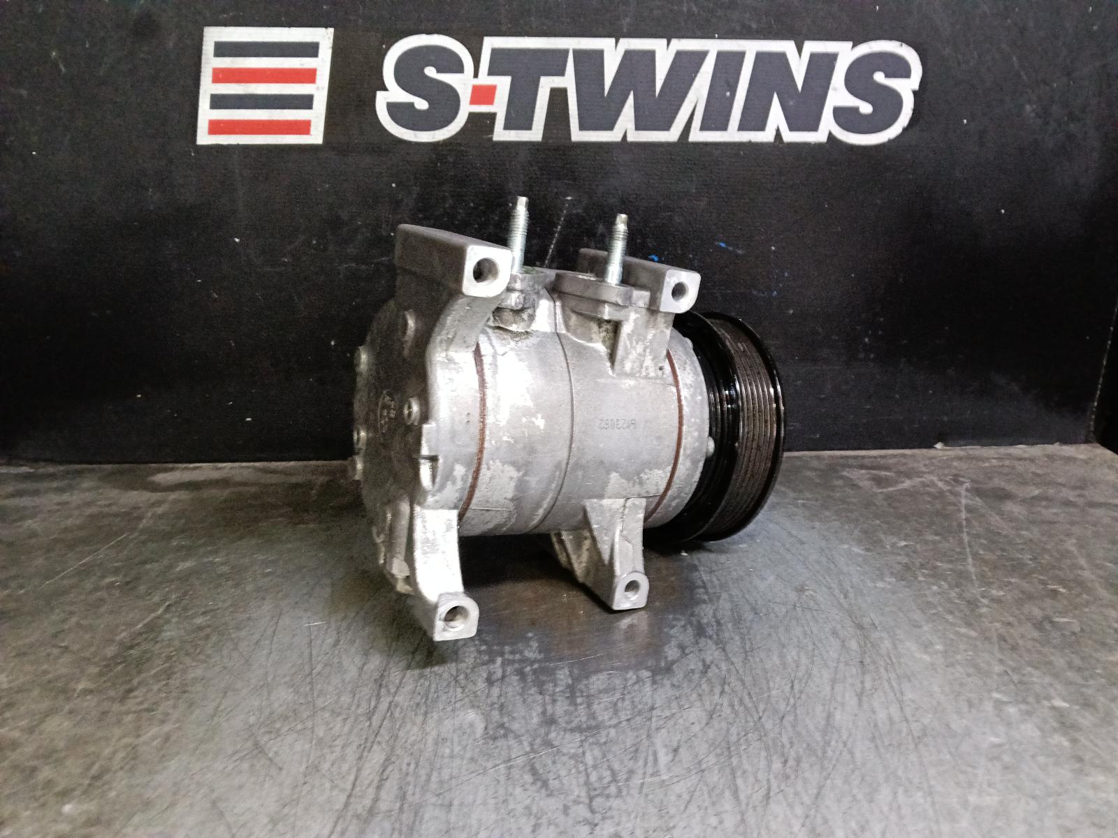 2015 Jeep Grandcherokee A/C Compressor View Auto part A/C Compressor Jeep Grandcherokee 2015