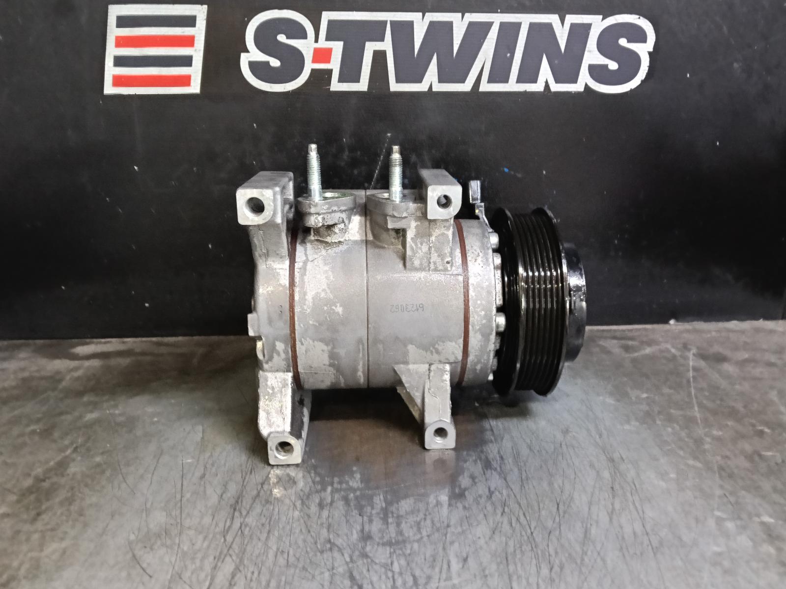 2015 Jeep Grandcherokee A/C Compressor View Auto part A/C Compressor Jeep Grandcherokee 2015