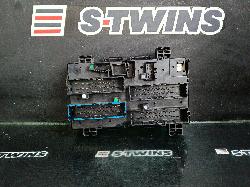 View Auto part Fuse Box Jeep Grandcherokee 2015